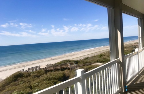 Indian Beach Condominio | ONCE UPON A TIDE: Top Floor, Oceanfront, Prime Location, Pool, Linens included