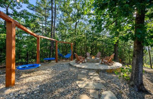 Broken Bow Casa | Once Upon A View! Floating Hammock, Hot Tub, Firewood, Views!
