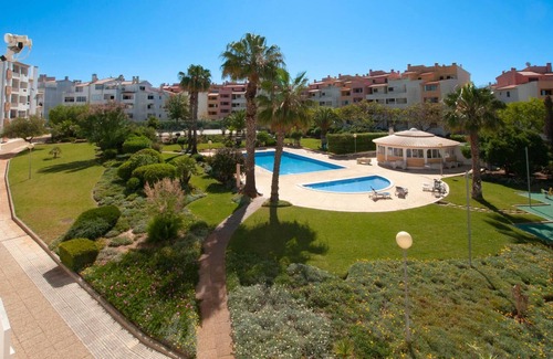 Correeira Apartamento | Ondas Verdes Ocv - Central Pool Tenis Court
