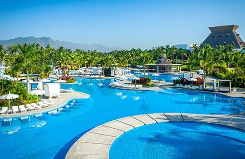 Playa Diamante Apartamento | One bdrm Suite w/ kitchenette with Ocean View in Acapulco