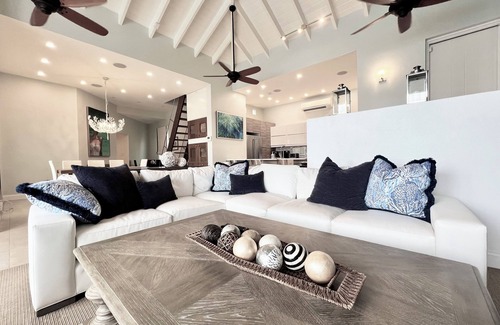 Cabes Point Villa | UN CAMINO DE PLAYA; 5 habitaciones, 5 1/2 baños frente al mar Oasis St Thomas VI