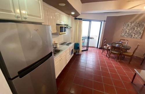 Amapas Condominio | ONE BEACH ST HOTEL -Beach Front1BD/1BA Fabulous Views in ZONA ROMANTIC