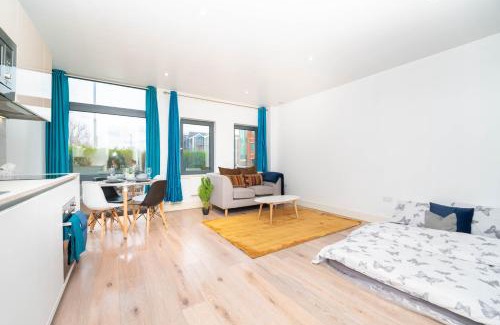 Harlington Casa | One bed flat with additional double mattress suitable for 4