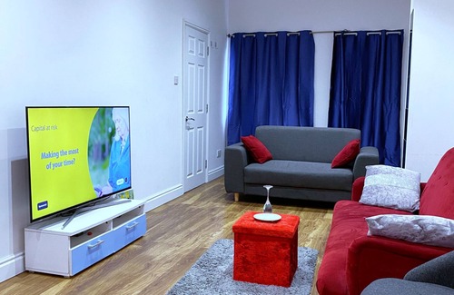 South Bermondsey Apartamento | One Bed Spacious Apartment, 2min Train to london bridge, 10min to canary wharf.