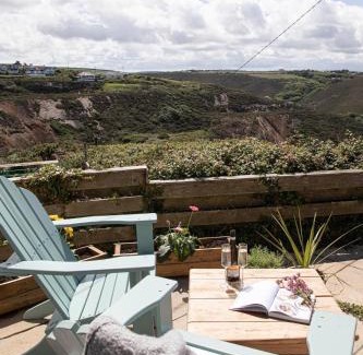 Porthtowan Apartamento | One bed spectacular ocean views, walk to the beach