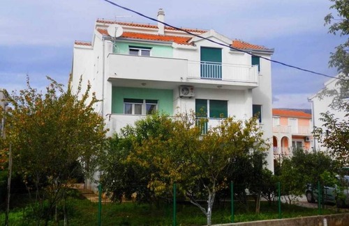 Kastel Stafilic Apartamento | Apartamento de una habitación con un balcon Kastel Stafilic, Kastela (A-20694-b)