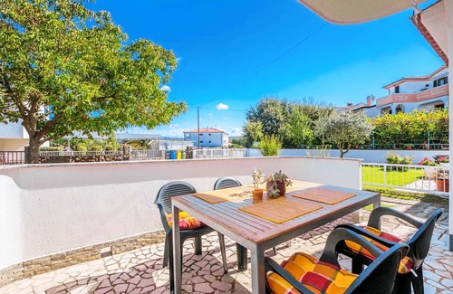 Vantacici Apartamento | One bedroom apartment with terrace and sea view Vantačići, Krk (A-5313-a)