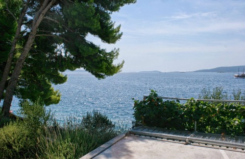 Okrug Donji Apartamento | Apartamento de una habitación en la playa Okrug Donji, Ciovo (A-6859-b)