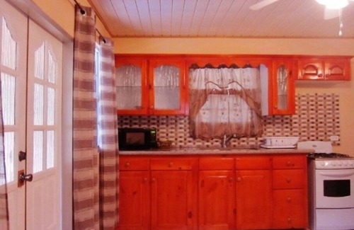 Les Coteaux Cama Y Desayuno | ONE BEDROOM APARTMENT