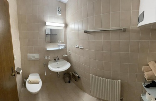 Mosern Apartamento | Apartamento-Balcón-Baño Privado-Einzimmer