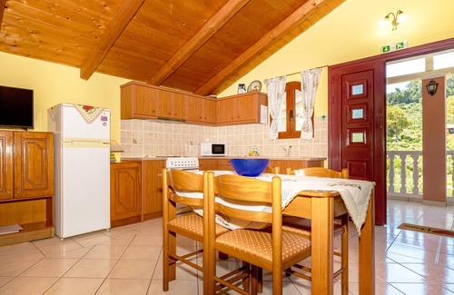Ano Vasilikos Apartamento | Vea qué diferencias hace una estancia.