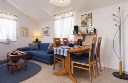 Krapanj Apartamento | Apartamento de una habitación en la playa Krapanj, Sibenik (A-18004-a)