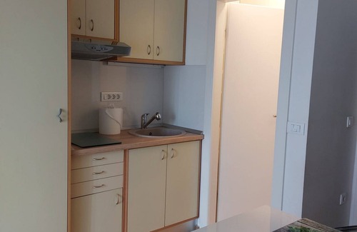 Dugis Apartamento | Apartamento de una habitación con balcón y vista al mar Makarska (A-23153-a)
