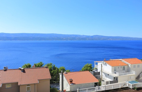 Stanici Apartamento | Apartamento de una habitación con terraza y vista al mar Stanici, Omis (A-17894-d)