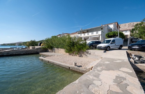 Metajna Apartamento | Apartamento de una habitación en la playa Metajna, Pag (A-6395-c)
