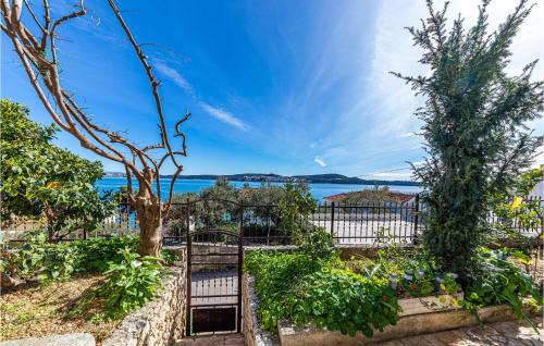 Seget Donji Apartamento | One-Bedroom Apartment In Seget Donji