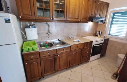 Vinisce Apartamento | One-Bedroom Apartment in Vinisce I