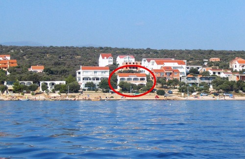 Mandre Apartamento | Apartamento de una habitación en la playa Mandre, Pag (A-8655-a)
