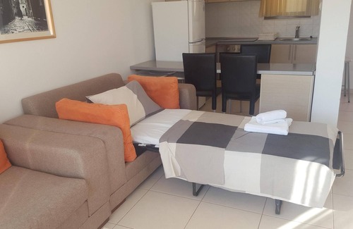 Becici Apartamento | 3 piscinas compartidas (2 piscinas grandes y 1 pequeña con jacuzzi)