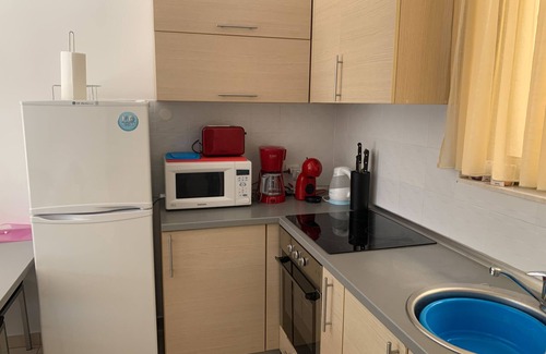 Becici Apartamento | 3 piscinas compartidas (2 piscinas grandes y 1 pequeña con jacuzzi)