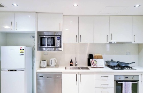 Gordon Apartamento | One bedroom Apartment walk to Gordon Train Station