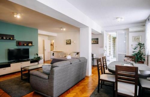 Ploce Apartamento | One Bedroom Apartment with Terrace