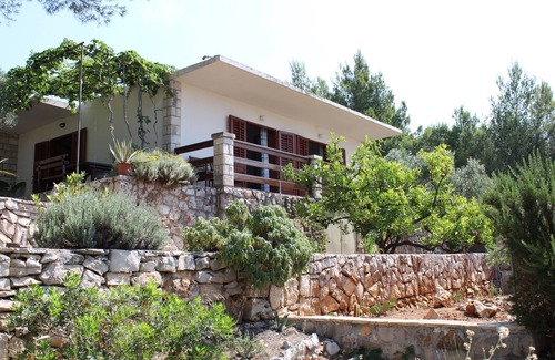 Zavala Apartamento | Apartamento de una habitación con terraza y vista al mar Zavala, Hvar (A-15357-b)