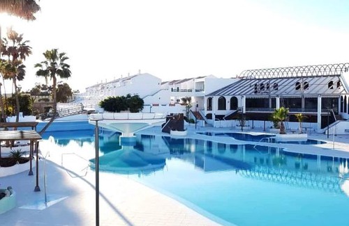 Arona Apartamento | One bedroom appartement with shared pool garden and wifi at Costa del Silencio 1 km away from the beach