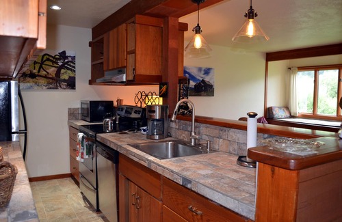 Moose Wilson Road Condominio | Un condominio dormitorio en la Base de Majestic Mountain