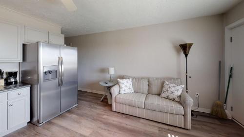 North Myrtle Beach Apartamento | One Bedroom Condo Oceanfront Cherry Grove at Blue Mist Villas Unit 101