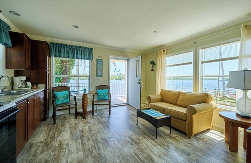 Homosassa Cabaña | One bedroom cottage on the Homosassa River!