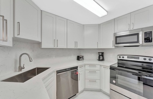 Galt Mile Apartamento | One Bedroom direct ocean front suite