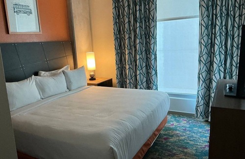 Market District Complejo | One bedroom during RACE WEEK.
