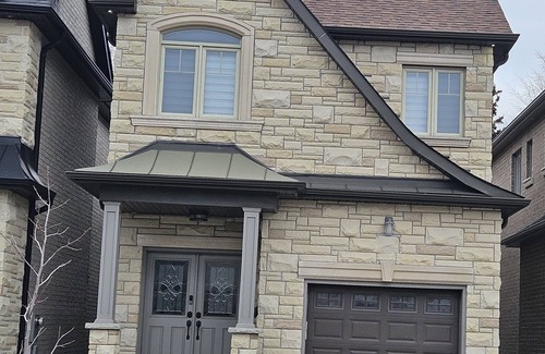 Scarborough Junction Casa | One bedroom Ensuite, Step to Scarborough Go Station,15 mins to Toronto Downtown