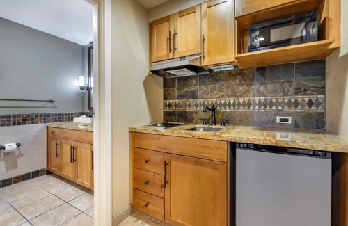 Tahoe Meadows Complejo | ONE BEDROOM LAKE VIEW @Hilton Vacation Club Lake Tahoe Resort South