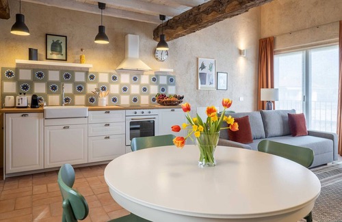 Cressa Apartamento | Cozy Loft Apartment in Restored Farmhouse
