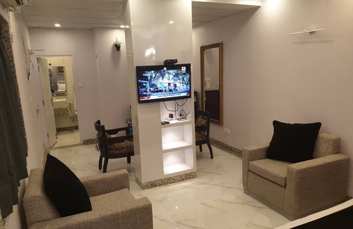 Vasant Kunj Casa | Lujoso apartamento de un dormitorio cerca del aeropuerto.