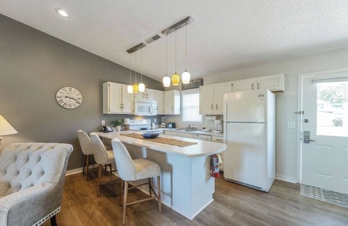 Grand Rivers Condominio | One Bedroom Marina View Condo