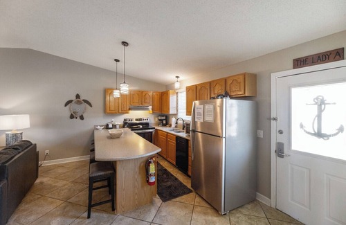 Grand Rivers Condominio | One Bedroom Marina View Condo