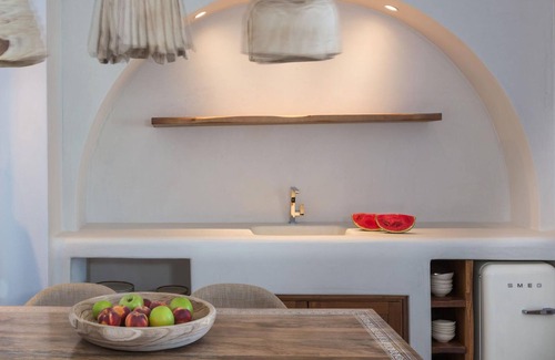 Pyrgos Villa | One Bedroom Panoramic - White Co