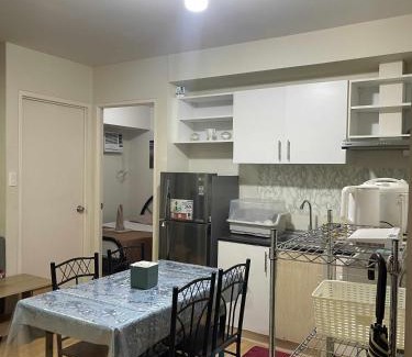 Lahug Apartamento | One Bedroom Unit- Avida Tower IT Park Cebu - Villahermia Staycation