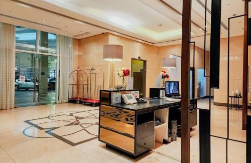 Pinagsama Apartamento | One Bedroom Unit with Venice Canal View