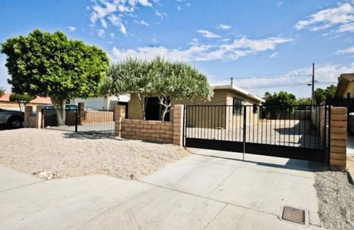Desert Hot Springs Casa | One bedroom house quiet and comfy with accommodations for up to four people