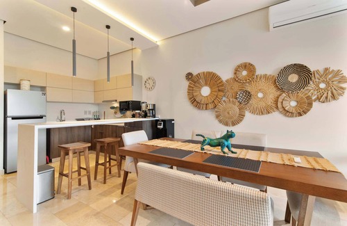 Playa Paraiso Condominio | One block from beach in Hotel Zone-Free Beach Club