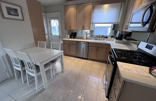 Wall Casa | One block from the beach!