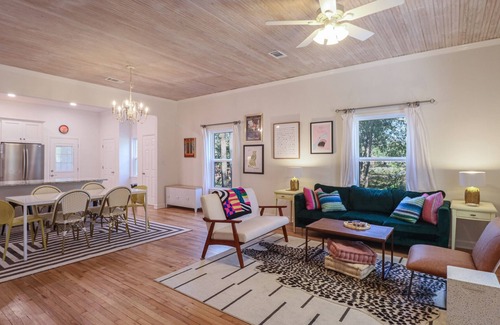 Pass Christian Cabaña | One block to beach - Kids Welcome - Great Rates - Cozy Cottage - Easy booking
