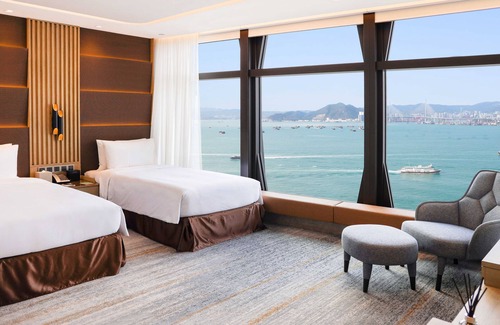 Shek Tong Tsui Hotel | One-Eight-One Hotel & Serviced Residences