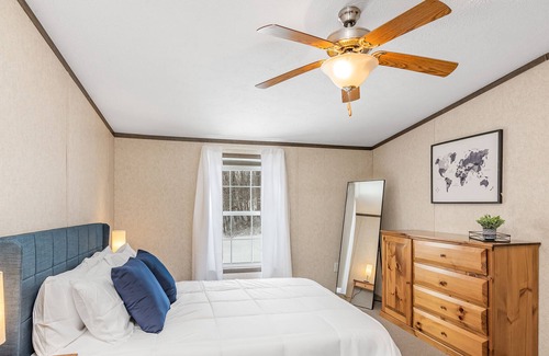 Jeffersonville Casa | One level- 5 miles to Smuggs- 13 miles to Stowe