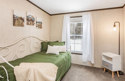 Jeffersonville Casa | One level- 5 miles to Smuggs- 13 miles to Stowe