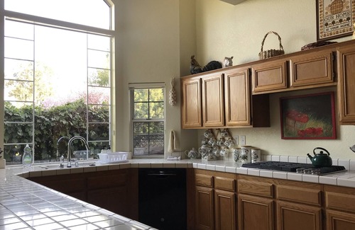 Petaluma Casa | One level house near hiking trails